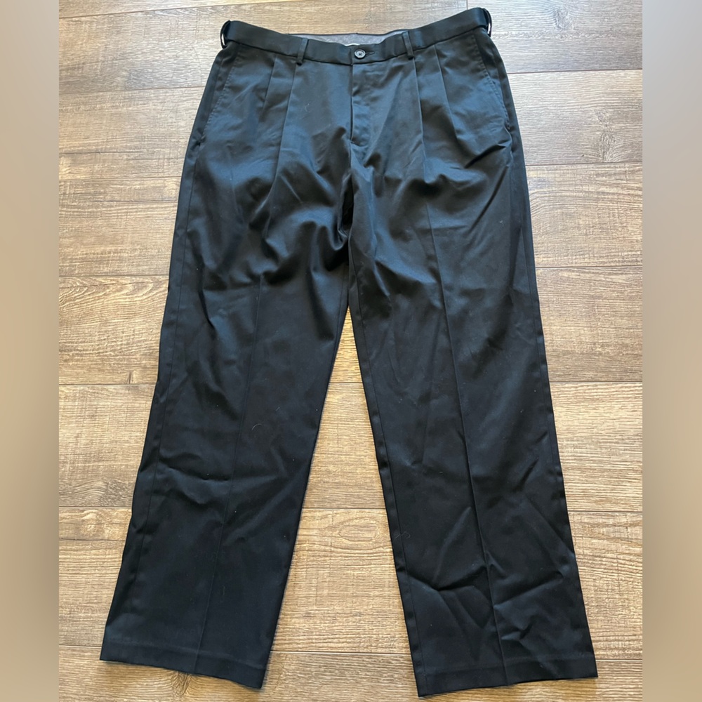 Haggar Classic Fit Black Dress Pants - Picture 2 of 5